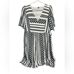Old Navy Black and White Patterned Dress